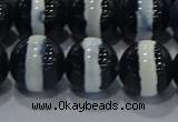 CAG9136 15.5 inches 14mm round tibetan agate beads wholesale